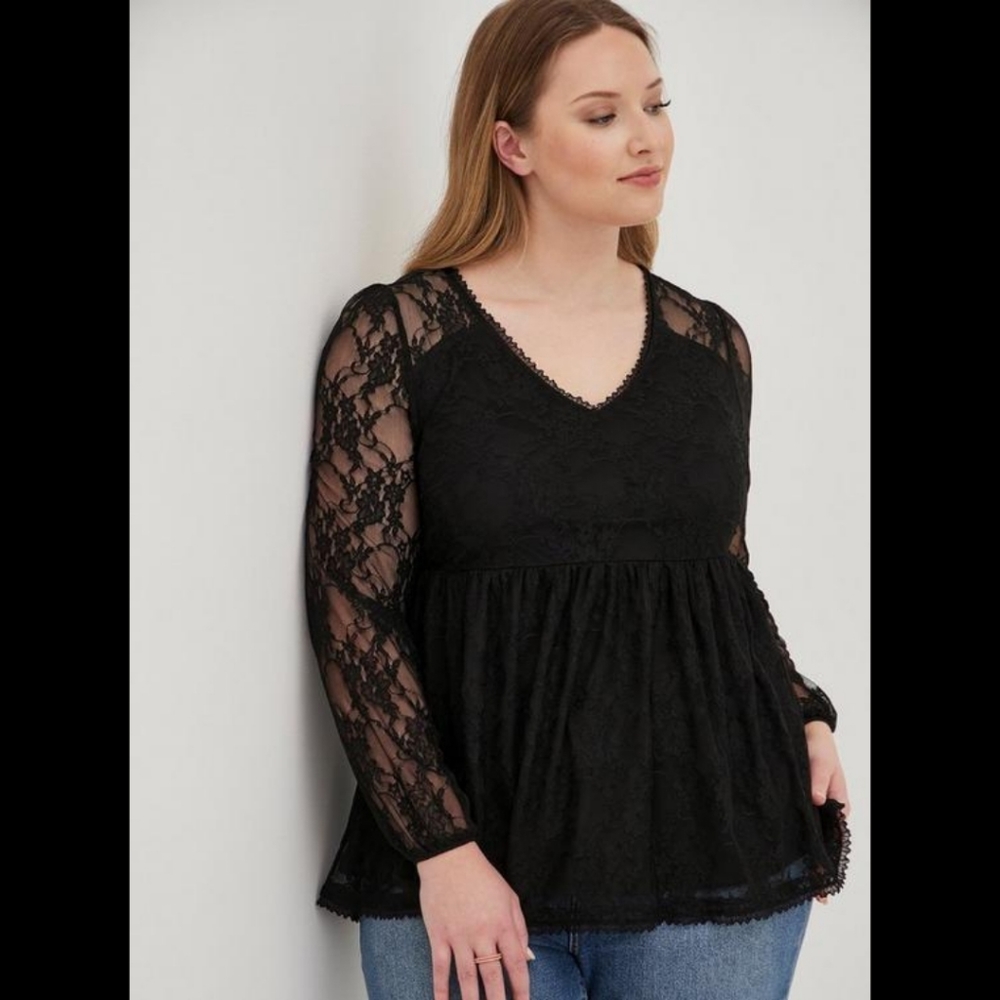 NWOT Torrid Black Lace V-Neck Babydoll Top